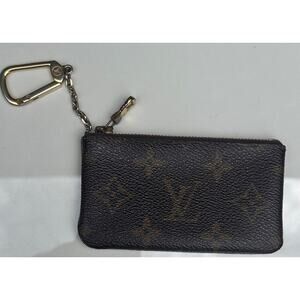 2009 LOUIS VUITTON Monogram LV Canvas Coin Keychain Pouch